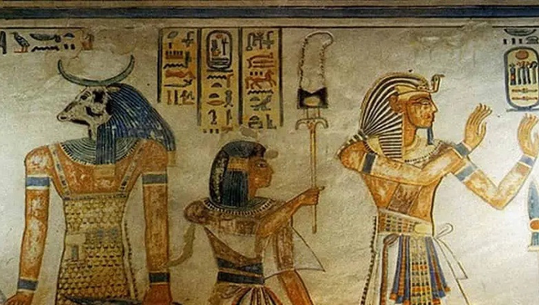  Thung lũng Nữ hoàng là tên một nghĩa địa của Ai Cập cổ đại. Khu chôn cất hoàng gia này nằm ở bờ Tây của sông Nile.