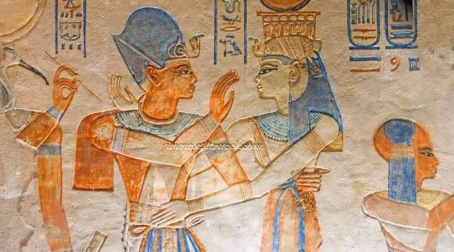 Ngôi mộ của hoàng tử Amenhirkhopshef cũng được phát hiện ở Thung lũng Nữ hoàng. Ông là con trai Ramesses III.