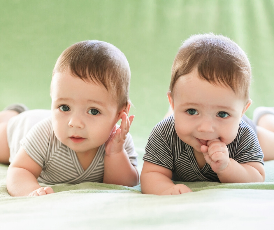 Từ sự tò mò, đứa trẻ sẽ bắt đầu vào việc tìm hiểu món đồ đó là gì. Cứ như vậy, trẻ em sẽ hình thành thói quen tìm hiểu và giải đáp những thắc mắc, bí ẩn trên thế giới.