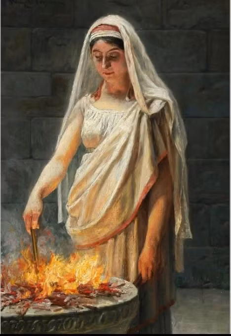 Do làm công việc thiêng liêng nên trinh nữ La Mã được mọi người tôn kính. Không có bất cứ ai, kể cả hoàng đế được phép buông lời xúc phạm trinh nữ.