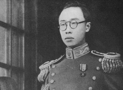 Đặc biệt, đời sống tình ái của hoàng đế Phổ Nghi trở thành một chủ đề thu hút sự quan tâm của giới chuyên gia và công chúng.