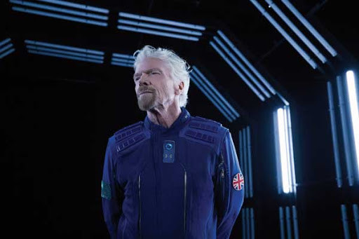 Chia sẻ về chuyến bay sắp tới, tỷ phú Branson cho biết: "Tôi là người mơ mộng. Mẹ tôi đã dạy không bao giờ bỏ cuộc. Tôi có ước mơ vươn tới những vì sao. Ngày 11/7 là lúc tôi biến giấc mơ thành hiện thực khi thực hiện chuyến bay của Virgin Galactic".