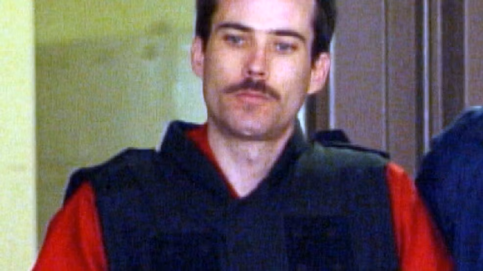 Là tội phạm nguy hiểm, kẻ đánh bom Ruldoph thụ án tù tại phòng giam đặc biệt trong nhà tù liên bang ở Florence, Colorado.