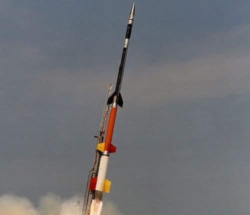 Trước khi thực hiện vụ phóng tên lửa này, Bộ Ngoại giao Na Uy gửi 2 thông báo vào các ngày 21/12/1994 và 16/1/1995 tới Đại sứ quán Nga. Trong thông báo, Na Uy có đề cập đến địa điểm, loại tên lửa sẽ phóng và các địa điểm dự kiến các tầng đẩy tên lửa sẽ rơi xuống.