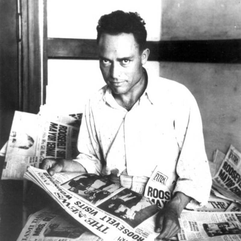 Franklin Roosevelt là Tổng thống thứ 32 của Mỹ. Ông đối mặt với vụ ám sát nguy hiểm tại Miami, Florida vào ngày 15/2/1933. Khi ấy, tay súng Giuseppe Zangara cố bắn 5 phát đạn về phía ông Roosevelt. May mắn là Tổng thống thoát nạn nhưng 5 người khác bị thương, bao gồm Thị trưởng Chicago Anton Cermak.