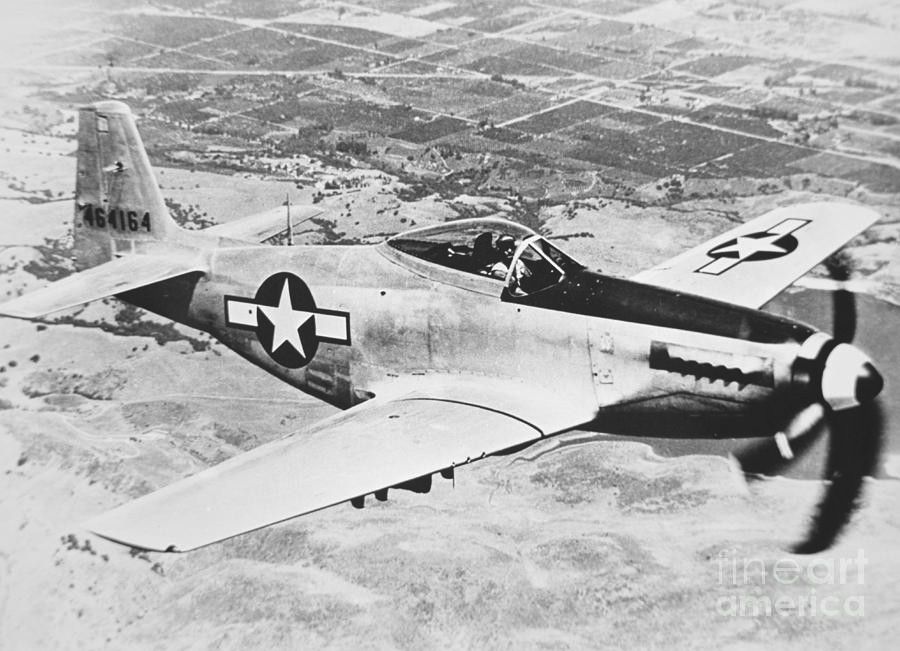 Nhờ vậy, P-51B Mustang trở thành một trong những máy bay chiến đấu đáng gờm của Mỹ trong Thế chiến 2 khiến quân phát xít khiếp sợ.