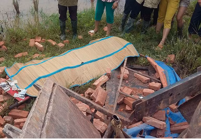 Theo thông tin ban đầu, nạn nhân được xác định là ông Phạm V. H. (SN 1965, thôn Phù Mã, xã Phù Linh, huyện Sóc Sơn). Ngay sau khi xảy ra vụ việc, đoàn tàu đã dừng lại phối hợp với các cơ quan chức năng xử lý.