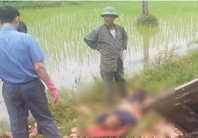 Tai nạn khiến chiếc xe tải bị hất văng hàng chục mét, tài xế tử vong tại chỗ.