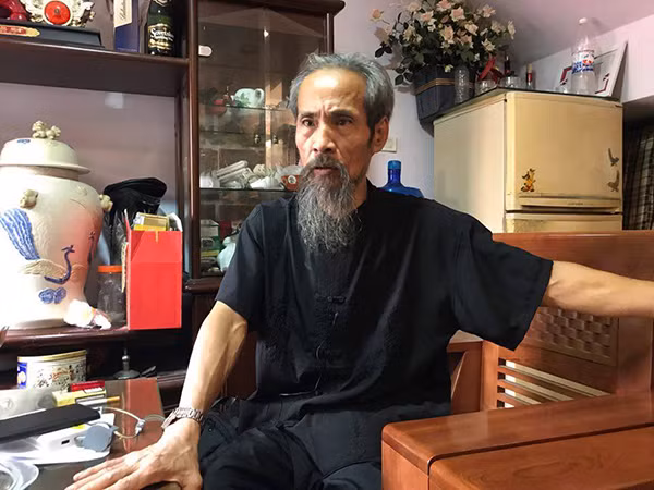 Gia dinh dien vien Chu Hung - The "Chot" bat ngo duoc cap lai nuoc