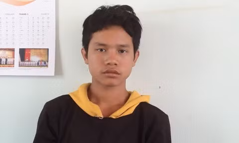  Thiếu niên 16 tuổi đâm chết bạn nhậu: Rạng sáng 23/3, Trong lúc ngồi nhậu cùng nhau ở huyện Chư Prông, Gia Lai, Rơ Châm Cân (SN 2005 ở Gia Lai) có mâu thuẫn với Kpă Minh (SN 2005, trú cùng địa phương) nên đã dùng dao đâm 3 phát khiến nạn nhân tử vong tại chỗ. Sau đó Cân đến Công an đầu thú. 