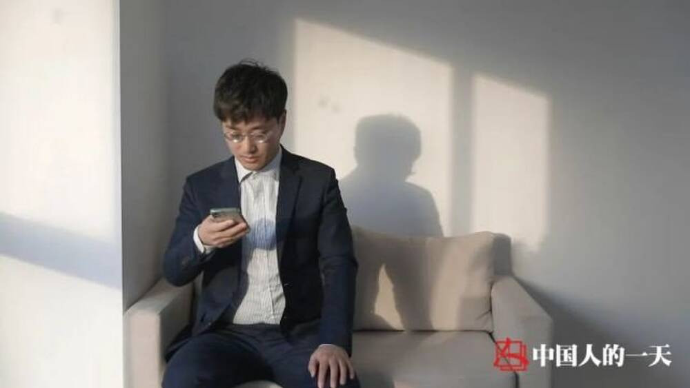 Kiem bon tien nho nghe gianh chong tu tay 'ke thu ba' ve cho vo