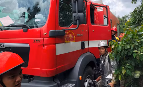 TP HCM: Chong cham lua dot nha sau khi cai nhau voi vo-Hinh-2