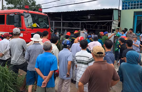 TP HCM: Chong cham lua dot nha sau khi cai nhau voi vo-Hinh-3