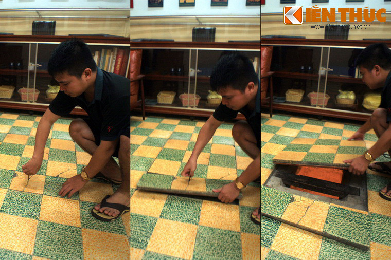 Đầu năm 1965, ông Ba Căn nhận được lệnh gấp rút xây dựng hầm bí mật ngay tại nhà. Hầm được đào ngay phòng khách. Sau khi chuẩn bị mọi vật liệu cần thiết, đợi đến đêm việc đào hầm mới được thực hiện. Trong một tháng ròng rã, ông hoàn thành căn hầm. Ảnh: Cửa hầm nằm ngay trên sàn phòng khách.