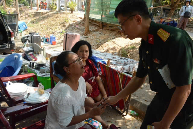 Doi cuu ho Viet Nam xac dinh vi tri co nan nhan dong dat