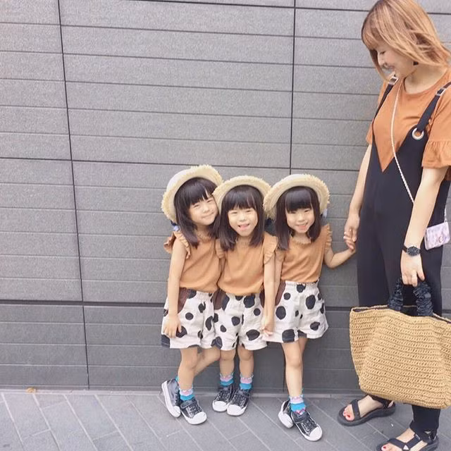 Được biết, 2 cô con gái lớn năm nay đã 13 tuổi và 3 công chúa nhỏ mới lên 5.