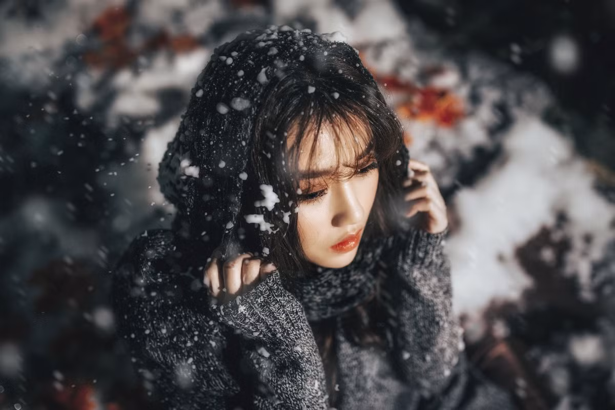 Nói về việc fan Kpop và fan bóng đá thường xuyên tranh cãi vì văn hóa hâm mộ khác nhau, Thùy Dung cho biết: “Theo mình nghĩ, dù là hâm mộ ai, hay vì điều gì thì đều xuất phát điểm là tình yêu mãnh liệt dành cho thần tượng của mình.