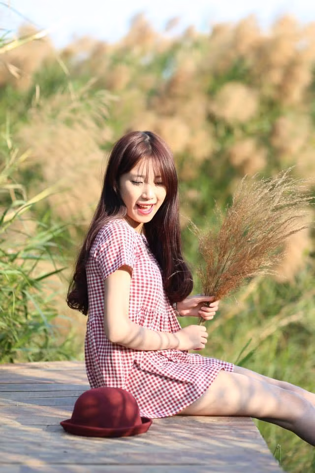 Cô bạn 9X có thân hình nuột nà luôn biết cách khoe những đường cong, nét đẹp trên cơ thể của mình vừa tinh tế, vừa phù hợp với nhiều concept ảnh.