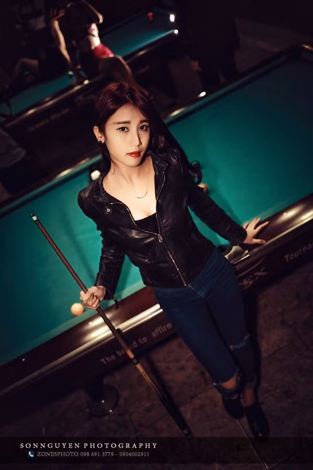 Điệu đà, đầy nữ tính... nhưng cũng không ngần ngại thay đổi phong cách để trở nên sexy, nổi loạn... 9X Bắc Giang cho biết dù hiện tại đang rất yêu thích công việc của một người mẫu ảnh nghiệp dư nhưng hễ có điều kiện, cơ hội là cô luôn phấn đấu để có thể thi đỗ Học viện Cảnh sát nhân dân. Bởi được học trường cảnh sát là ước mơ từ thời thơ bé của Hải Yến.