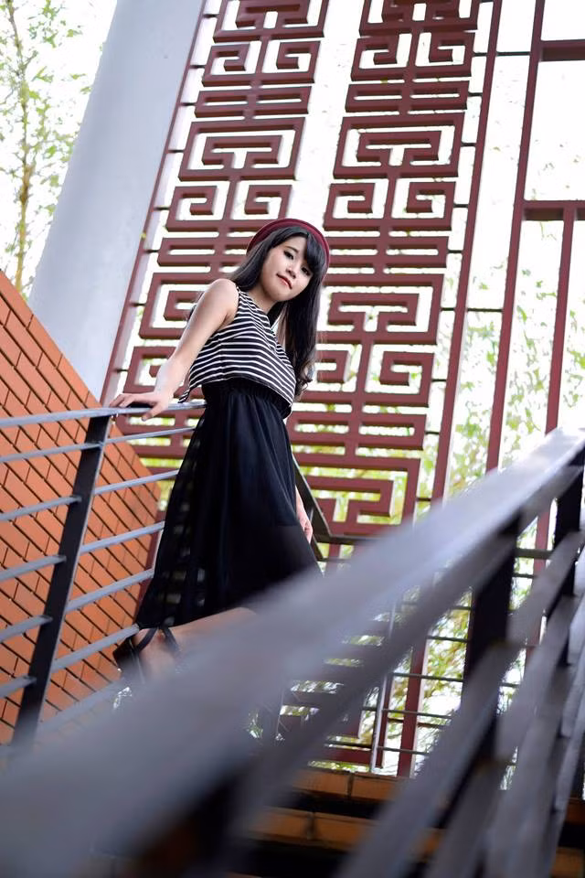 Hải Yến đang tập trung ôn thi để tới đây có thể hoàn tất giấc mơ thi vào trường cảnh sát. Tuy vậy, vào cuối tuần cô vẫn cố gắng thu xếp thời gian để đi chụp ảnh, thường là những buổi chụp ngắn, tự do và không tốn quá nhiều thời gian.