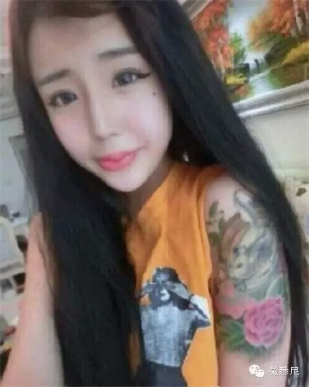 Khi chưa phẫu thuật thẩm mỹ, Lý Ân Hy nhận được rất nhiều lời khen về ngoại hình của cô. Tuy nhiên, vẫn giữ quan điểm của mình, Lý Ân Hy tiến hành "đại tu" khuôn mặt, nhưng kết quả sau đó lại khiến nhiều người phát sợ.