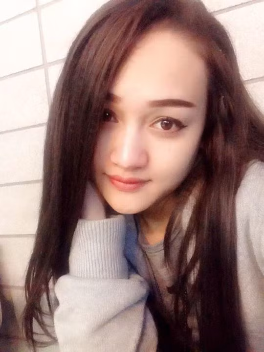 Tuy nhiên, do hiểu được rõ ràng tính chất công việc vừa qua của mình, cùng với lòng nhiệt thành muốn giúp đỡ bạn bè... mà Tường Vy hiện không còn bận tâm về những ý kiến chê bai, phán xét chủ quan nữa.