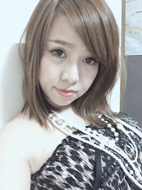 Xem những bức ảnh của chị Kim Dung, cũng có bạn trẻ tò mò, mong muốn được chị chia sẻ cho những bí kíp, kinh nghiệm về việc giữ gìn sự trẻ trung, yêu đời.