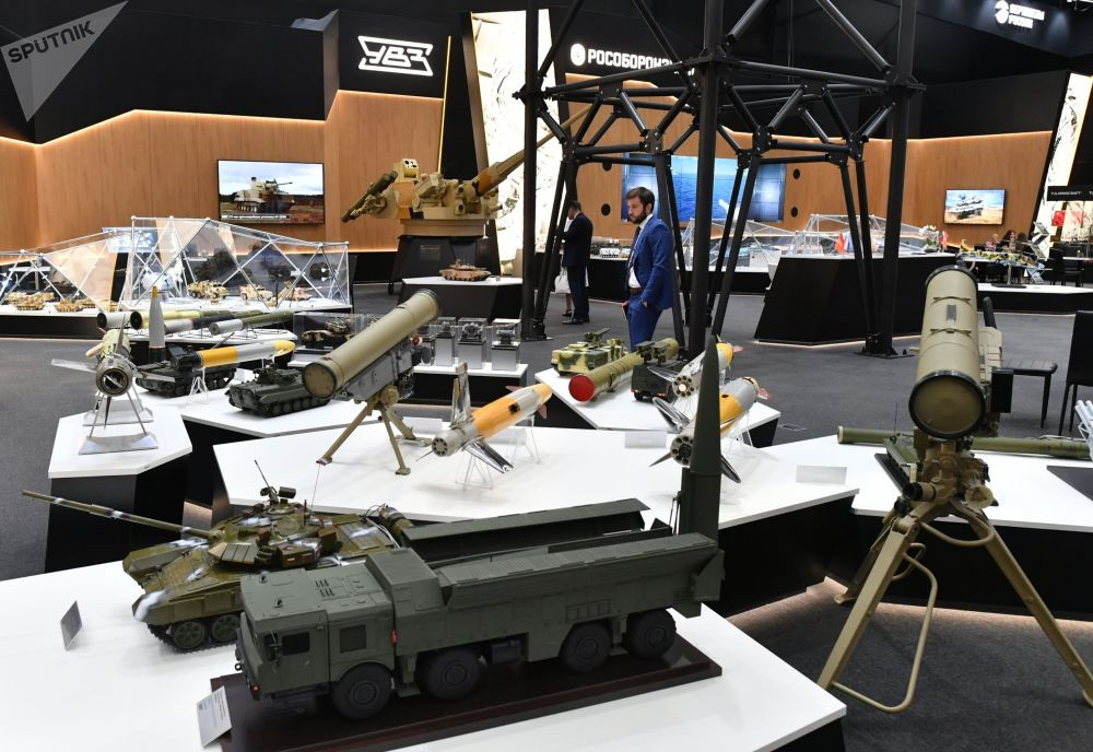 Các mô hình vũ khí và thiết bị quân sự tại Diễn đàn Kỹ thuật-Quân sự Quốc tế "Army-2019". Nguồn ảnh: Sputnik.
