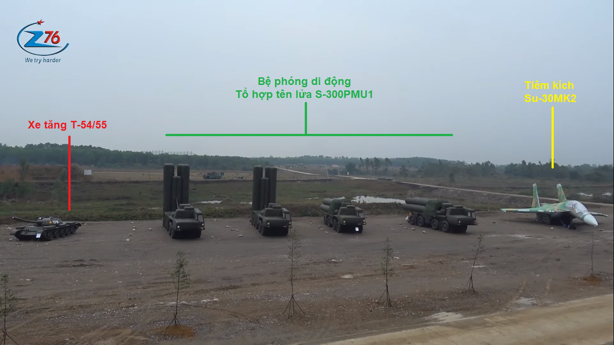 Việc Việt Nam có thể chế tạo được các phương tiện ngụy trang vũ khí, trang thiết bị quân sự hiện đại giành được sự quan tâm đặc biệt từ truyền thông Nga cũng như trên các trang mạng xã hội của Trung Quốc. Trong ảnh là một số mẫu vũ khí bơm hơi do Nhà máy Z176 chế tạo. Nguồn ảnh: Nhà máy Z176.