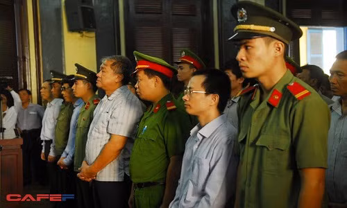 Bao nhieu ngan hang lien doi trong dai an Pham Cong Danh?