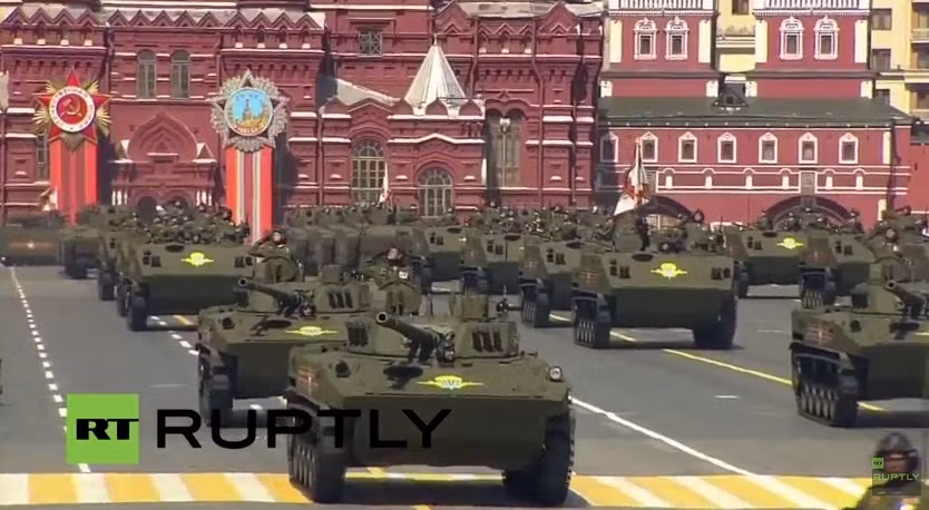 Toan canh le duyet binh lon nhat trong lich su nuoc Nga-Hinh-22