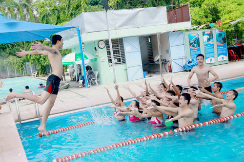 Những hình ảnh trẻ trung, sôi động đúng chất sinh viên.