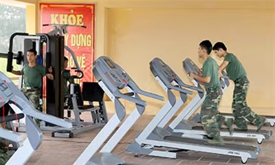 Ngac nhien phong tap the hinh o Su doan 301-Hinh-2