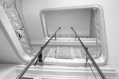 Sau năm 1975, gia đình ông Hòa chuyển sang nước ngoài định cư, căn nhà được sử dụng làm Bảo tàng Mỹ thuật TP HCM. Hằng ngày, có nhiều khách du lịch trong và ngoài nước đến tham quan. Trong bảo tàng còn lưu giữ nhiều hiện vật vốn là đồ dùng của gia đình chú Hỏa. Trong ảnh hệ thống chuyển động của thang máy vẫn hoạt động rất tốt dù đã gần trăm năm tuổi.