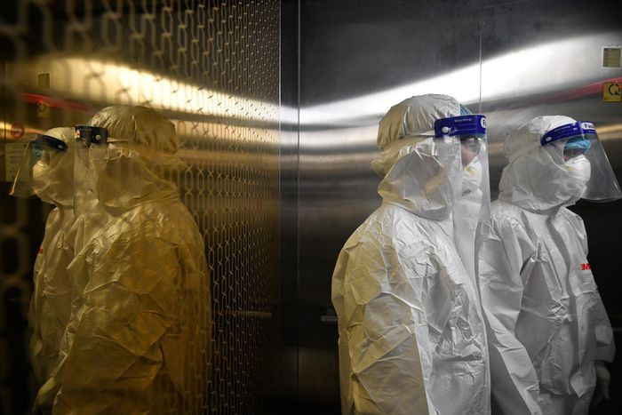 Lực lượng y tế hiện tại của bệnh viện có 7 bác sĩ, 10 điều dưỡng và 2 dược sĩ của Bệnh viện Lê Văn Thịnh (Bệnh viện quận 2 cũ).