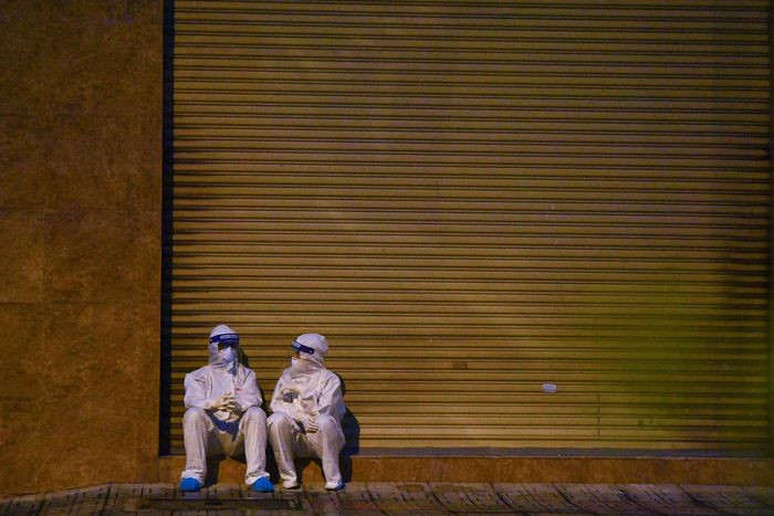 Bệnh viện dã chiến điều trị COVID-19 số 3 được Sở Y tế TP.HCM chỉ đạo thành lập khẩn cấp trong bối cảnh số ca mắc tại thành phố tăng cao. Trong mô hình điều trị 3 tầng của TP.HCM, bệnh viện tương đương tầng 1, nghĩa là chuyên tiếp nhận, điều trị F0 có biểu hiện nhẹ hoặc không triệu chứng.