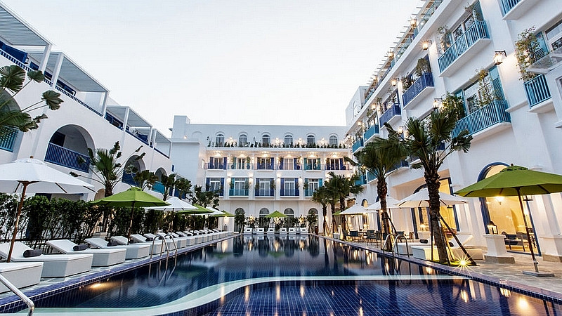 Than the “khung” cua ong chu resort 5 sao cho dong huong cach ly mien phi