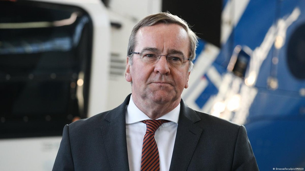 Chiến lược này phù hợp với các cách tiếp cận của các quốc gia châu Âu khác để đảm bảo ưu thế trên không và đảm bảo sự sẵn sàng trong mọi tình huống.