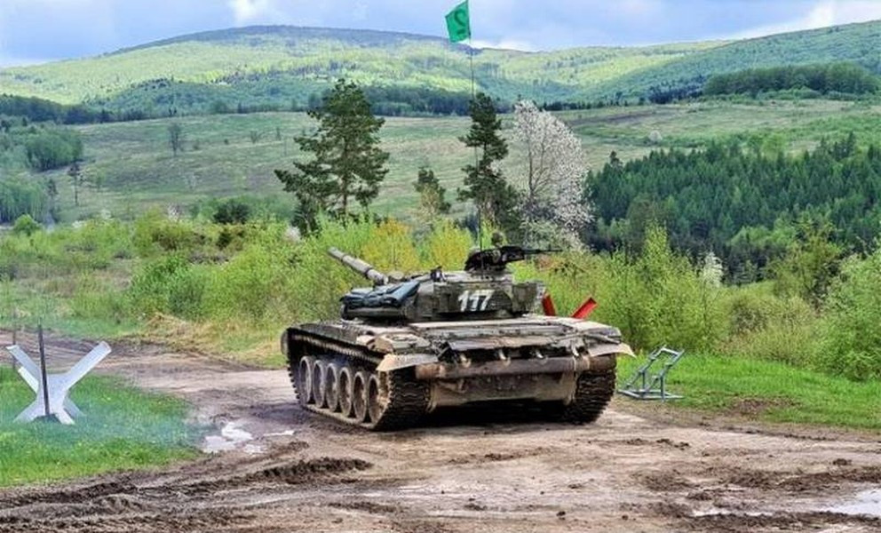Xe tang T-72 