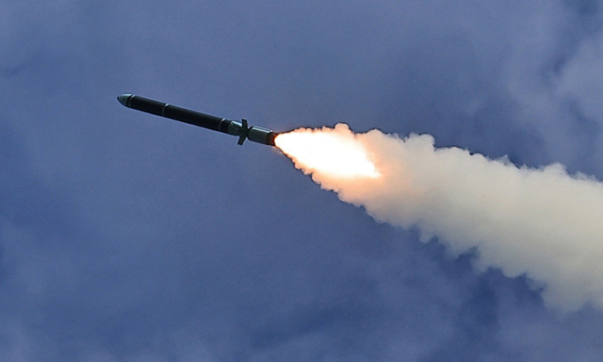 Hwasongpho-11 Da-4.5 có tầm bắn ước tính cho phép có thể vươn tới các mục tiêu tiềm năng xa hơn nhiều so với biên giới của Bắc Triều Tiên. Tầm bắn này có thể tương tự như các tên lửa đạn đạo tầm trung đến tầm trung khác . Tên lửa này được cho là sử dụng hệ thống dẫn đường tiên tiến để tăng độ chính xác khi nhắm mục tiêu.