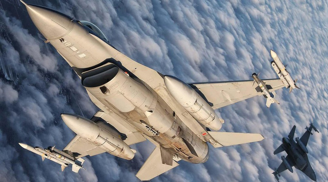 Tuy vậy Mỹ quyết định mang chúng xuống các dòng chiến đấu cơ thế hệ thứ 4+ cho thấy khả năng các chiến đấu cơ này sẽ vẫn tiếp tục song hành cùng chiến đấu cơ thế hệ thứ 5 thêm một thời gian dài nữa.