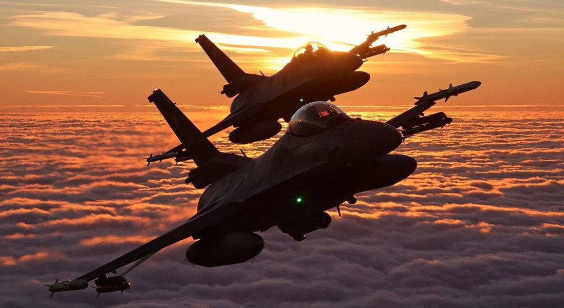 Rõ ràng radar mảng pha chủ động tạo cho chiến đấu cơ một sức mạnh mới, nhiều nhà quan sát cho rằng F-16V có một số thông số còn nhỉnh hơn chiến đấu cơ hạng nặng Su-35 vốn chỉ được trang bị radar mảng pha bán chủ động.