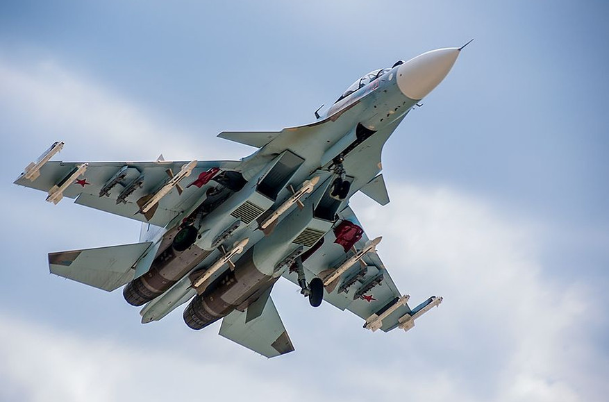 Một kênh Telegram của Ukraine cho biết, có thể chiếc máy bay Su-30SM này, đã bị tiêm kích F-16 của Ukraine bắn hạ bằng tên lửa không đối không tầm trung, phóng ngoài tầm nhìn (MRAAM) AIM-120, mà Ukraine mới nhận được của Mỹ.