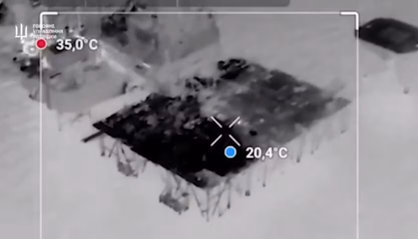 Hiện đã thấy trực thăng Mi-8 và Ka-27 từ Căn cứ không quân Kacha của Hạm đội Biển Đen Nga tham gia chiến dịch cứu hộ. Cuộc giải cứu bắt đầu từ nơi chiếc máy bay chiến đấu Su-30SM biến mất.