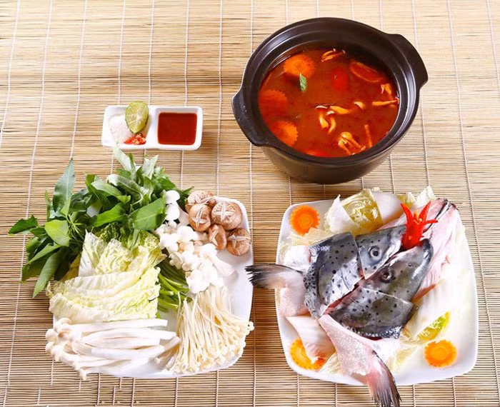 Thịt cá là thực phẩm giàu dinh dưỡng, tốt cho sức khỏe, đặc biệt đối với người già, trẻ nhỏ. Tuy nhiên, khi ăn cá mọi người thường chỉ ăn phần thịt cá còn vứt bỏ những phần khác, trong đó có 4 bộ phận của cá cực bổ. (Ảnh minh họa)