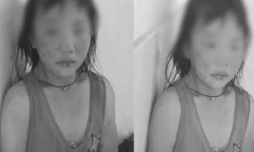 Be gai bi me ke danh dap da man khien hang xom phan no