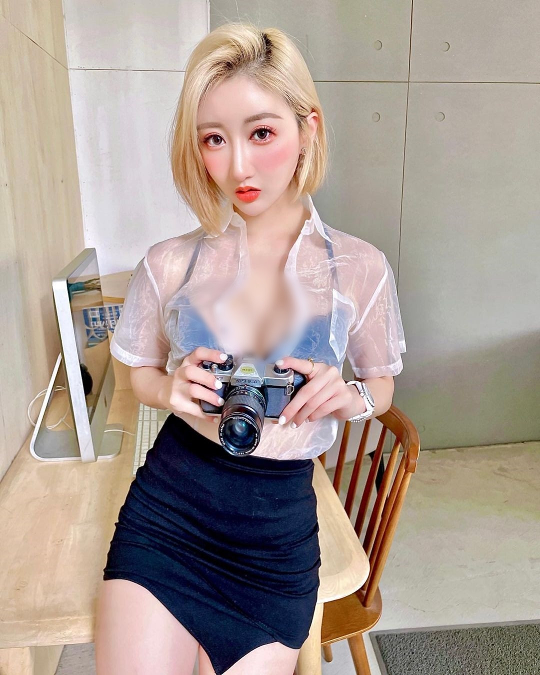 Cô nàng thường được đăng tải video nhảy múa trên TikTok, khoe vũ đạo nóng bỏng, khiến mọi người không thể rời mắt.