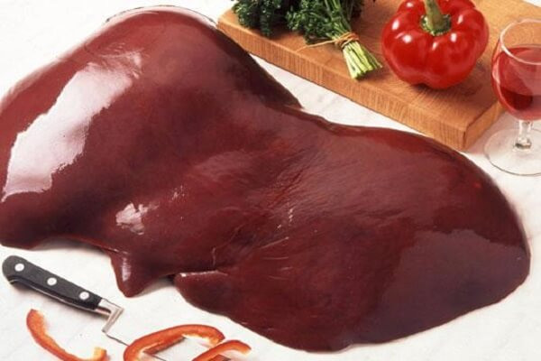 Bên cạnh đó, gan bò cũng rất giàu đồng. Mặc dù nó rất quan trọng nhưng tiêu thụ quá nhiều đồng có thể dẫn đến ngộ độc đồng. Quá nhiều đồng có thể gây ảnh hưởng nghiêm trọng đến sức khỏe như mất hồng cầu, suy thận, suy tim, bệnh gan, tổn thương não.