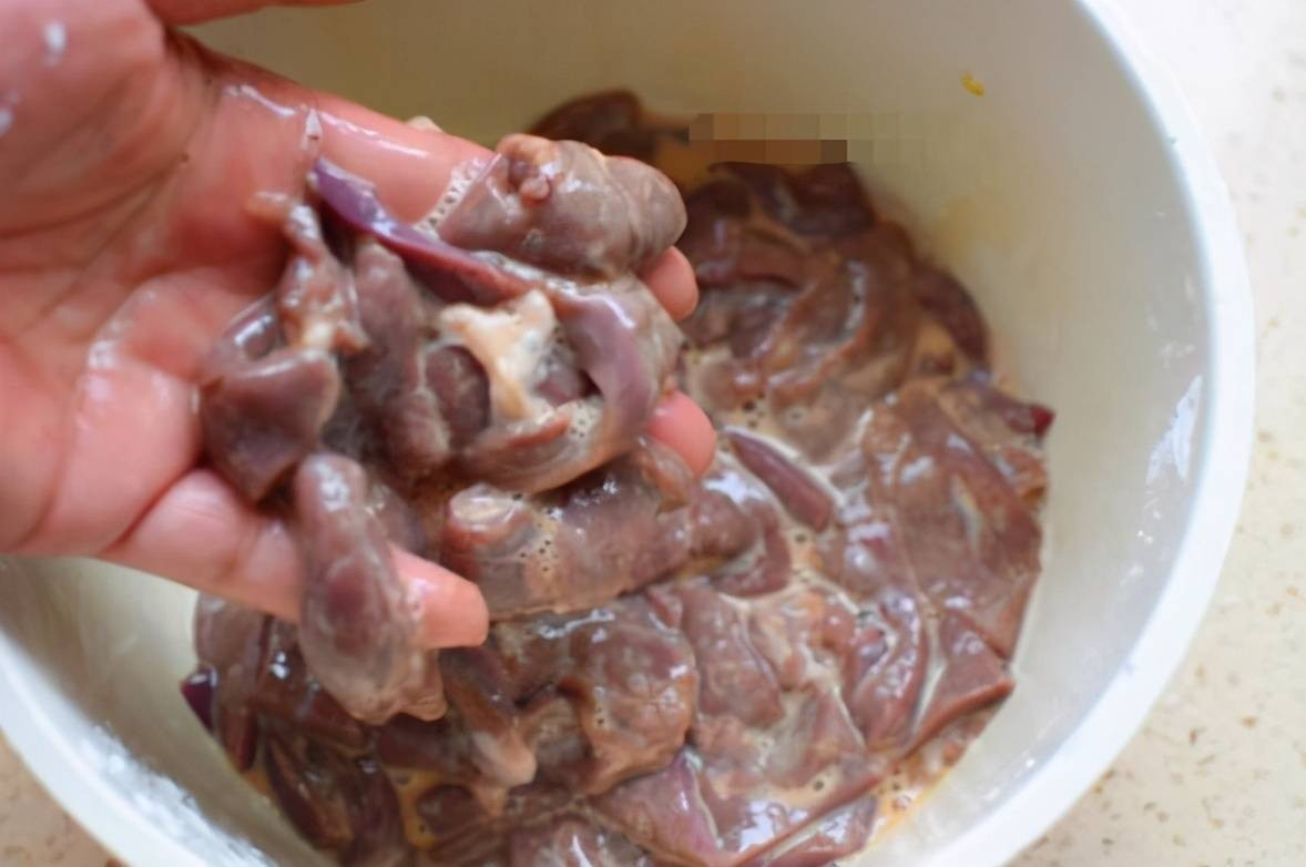 Dung dung nuoc rua gan lon, lam cach nay khu doc, gan cuc thom-Hinh-3