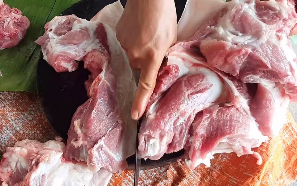 Những mầm bệnh này dù có nấu ở nhiệt độ 100 độ C thì vẫn không tiêu diệt được, nếu ăn phải rất dễ bị nhiễm bệnh.